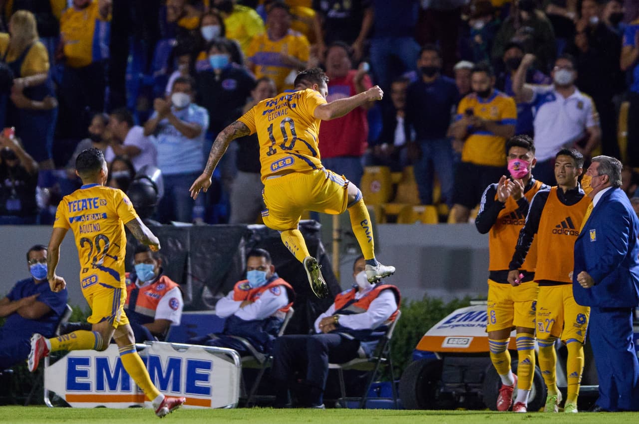 Con doblete de André-Pierre Gignac, Tigres venció a Chivas en el ‘Volcán’ y se metió de lleno en los puestos por calificar directo a Cuartos de Final, mientras que el Rebaño Sagrado está al borde del rotundo fracaso.