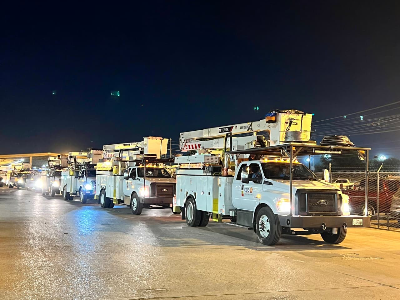 Envían equipos de CPS Energy a Florida por el paso del huracán Ian 