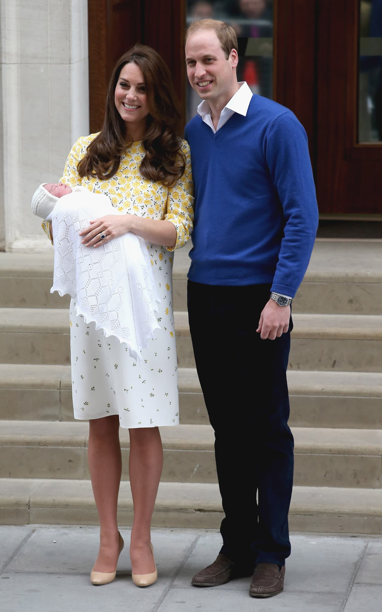 “Siete horas después de tu lucha con la vida y la muerte, siete horas después de que tu cuerpo se haya abierto y sangrado, de que la vida sale a gritos. No lo muestres. No lo digas”.