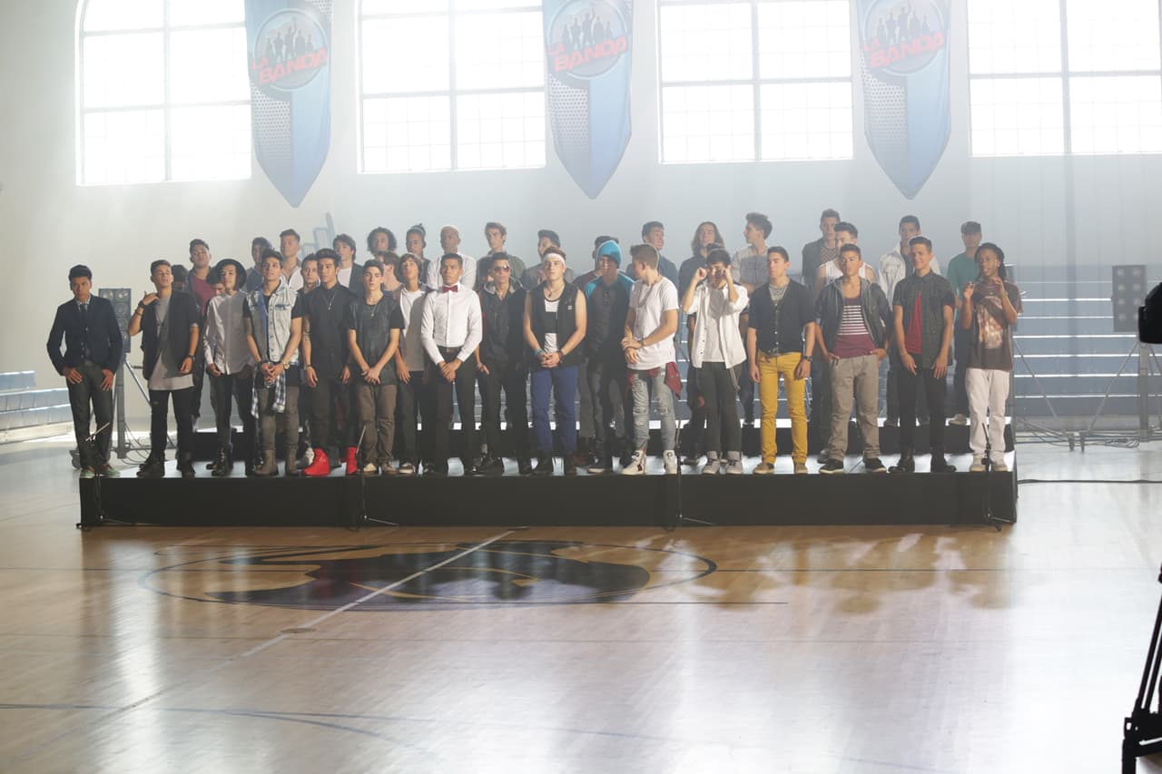 Inside pass de todo lo que pasó en las grabaciones en el Miami Senior High y durante la presentación de las bandas. Be in the know!