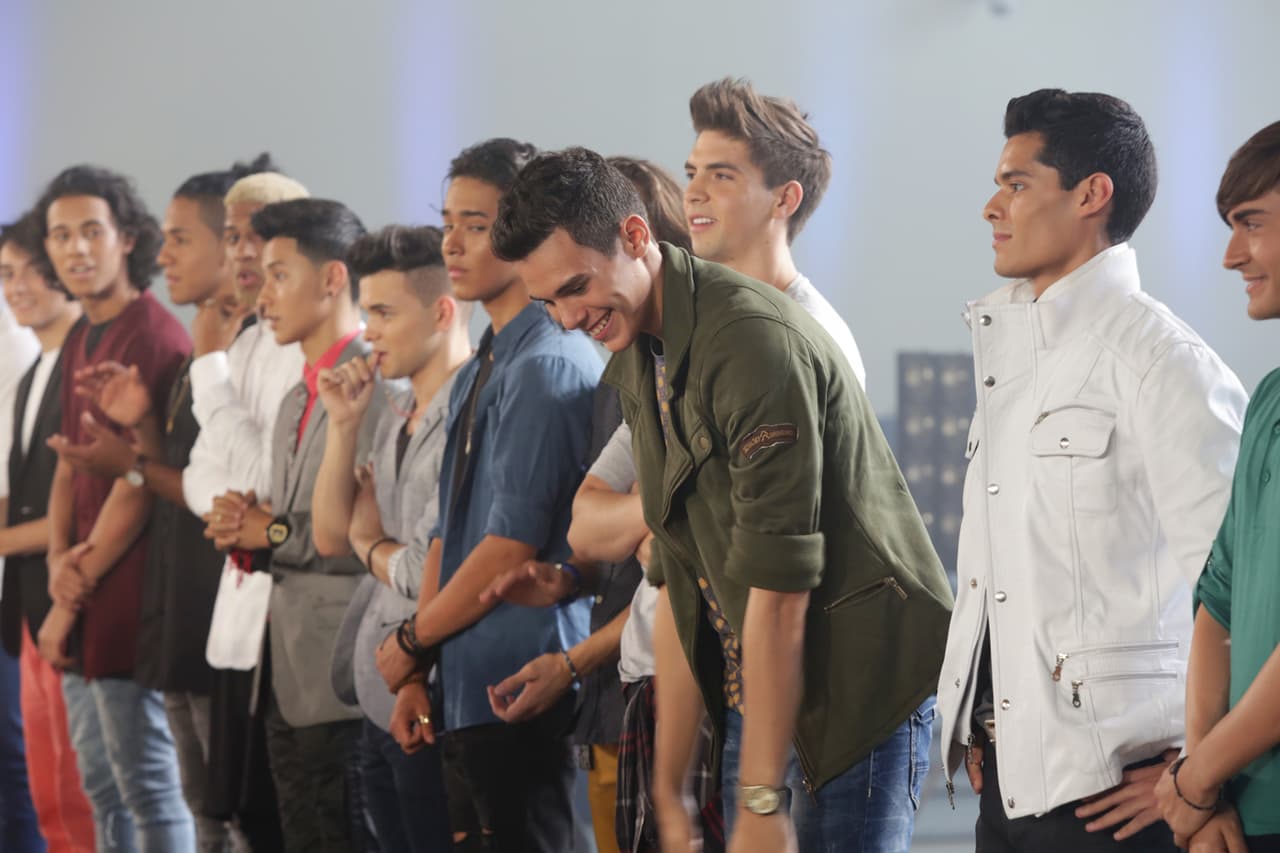 Inside pass de todo lo que pasó en las grabaciones en el Miami Senior High y durante la presentación de las bandas. Be in the know!