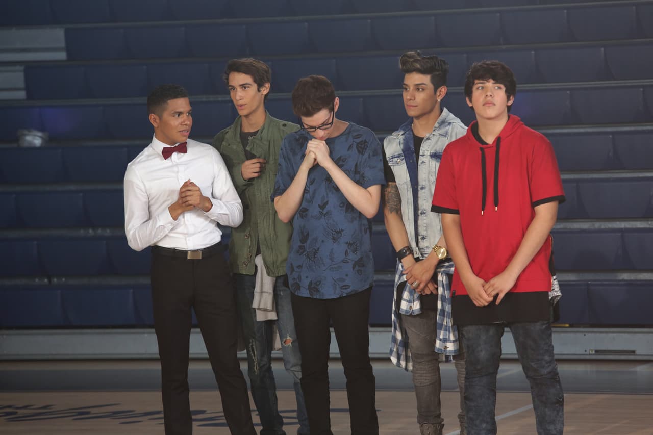 Inside pass de todo lo que pasó en las grabaciones en el Miami Senior High y durante la presentación de las bandas. Be in the know!