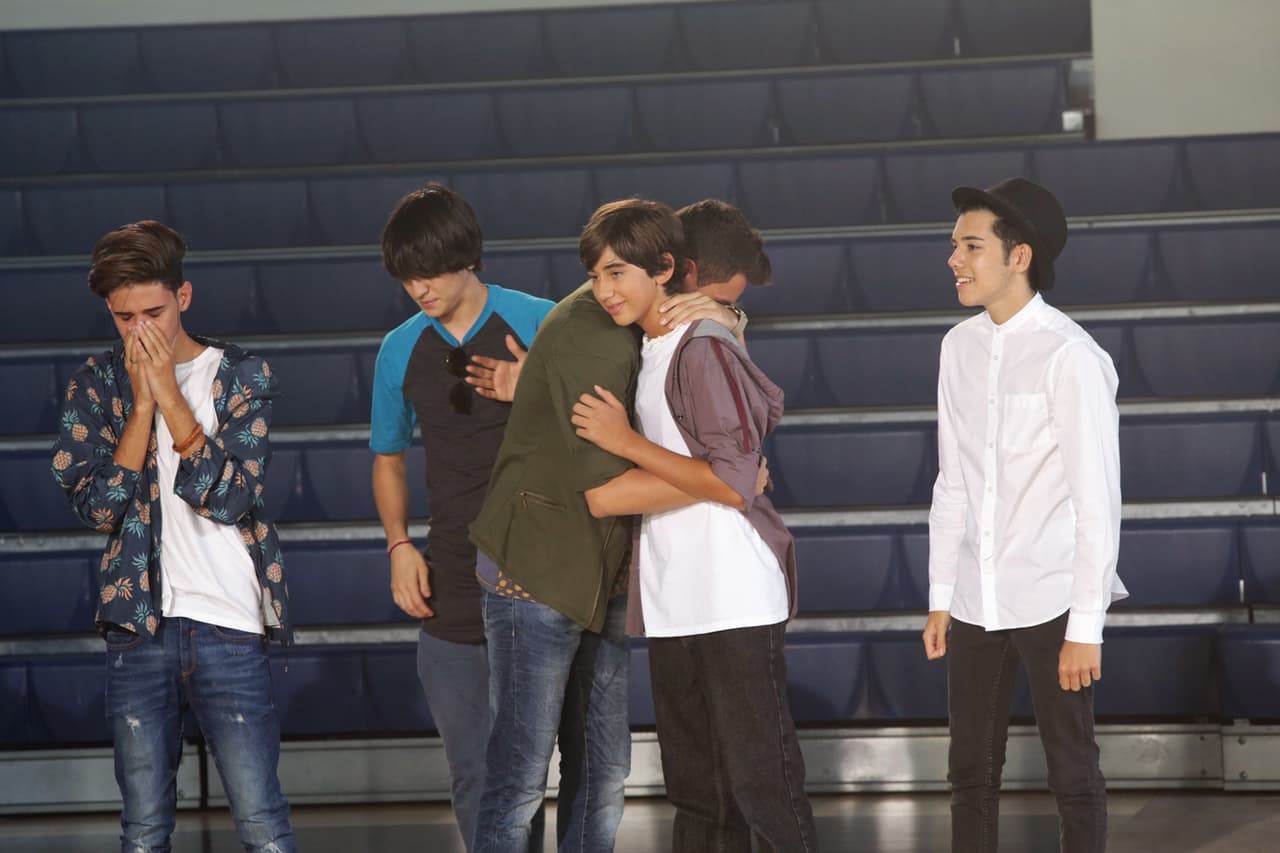 Inside pass de todo lo que pasó en las grabaciones en el Miami Senior High y durante la presentación de las bandas. Be in the know!