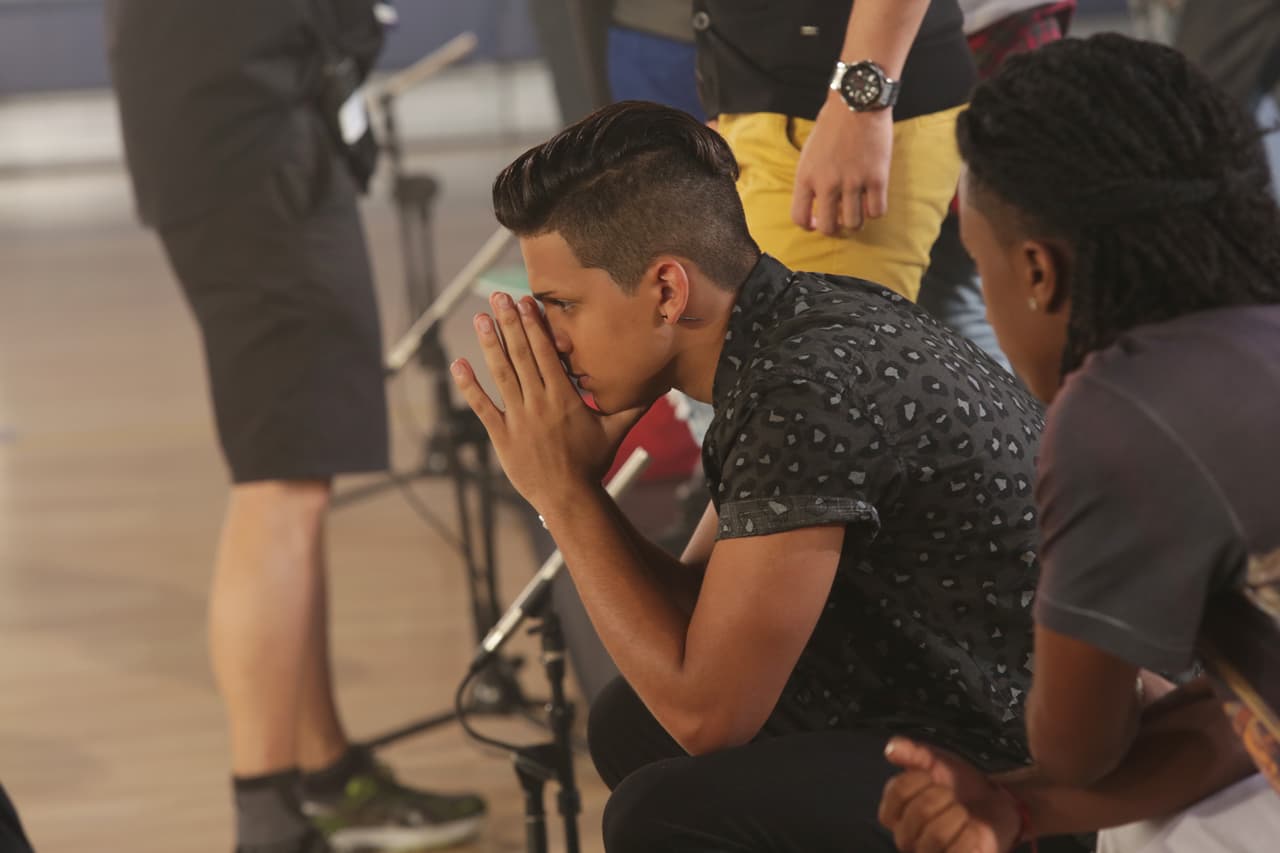 Inside pass de todo lo que pasó en las grabaciones en el Miami Senior High y durante la presentación de las bandas. Be in the know!