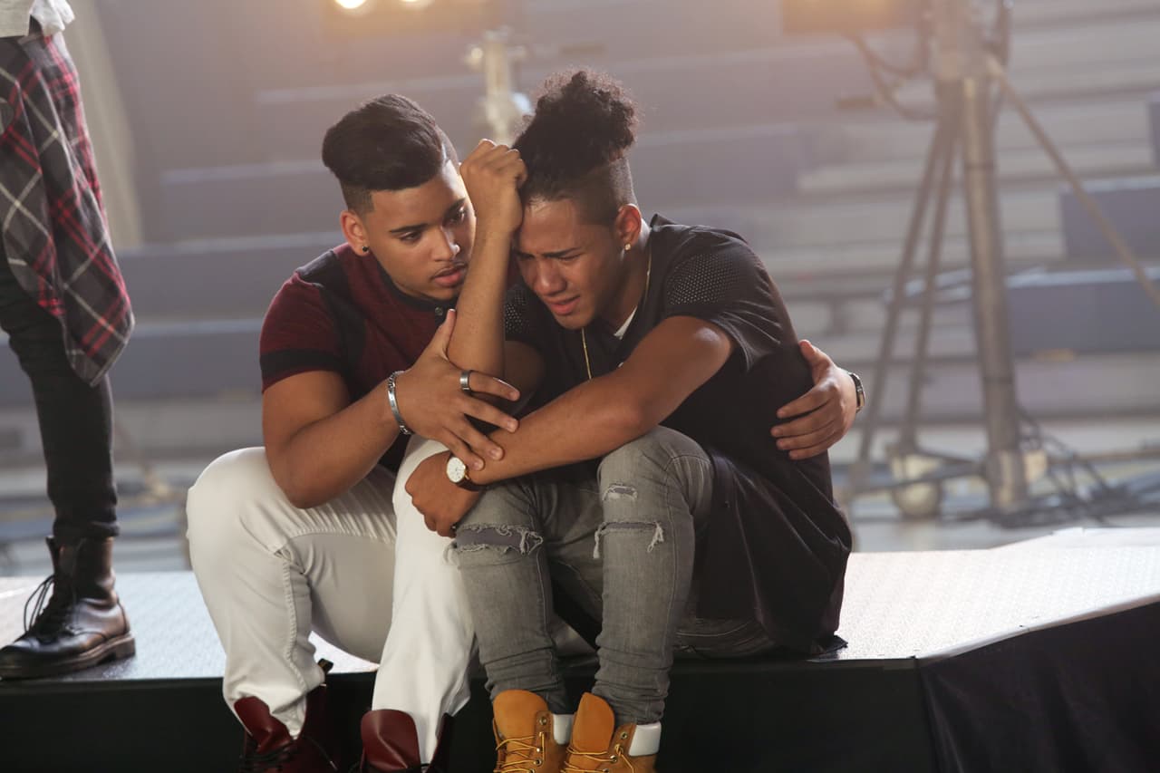 Inside pass de todo lo que pasó en las grabaciones en el Miami Senior High y durante la presentación de las bandas. Be in the know!