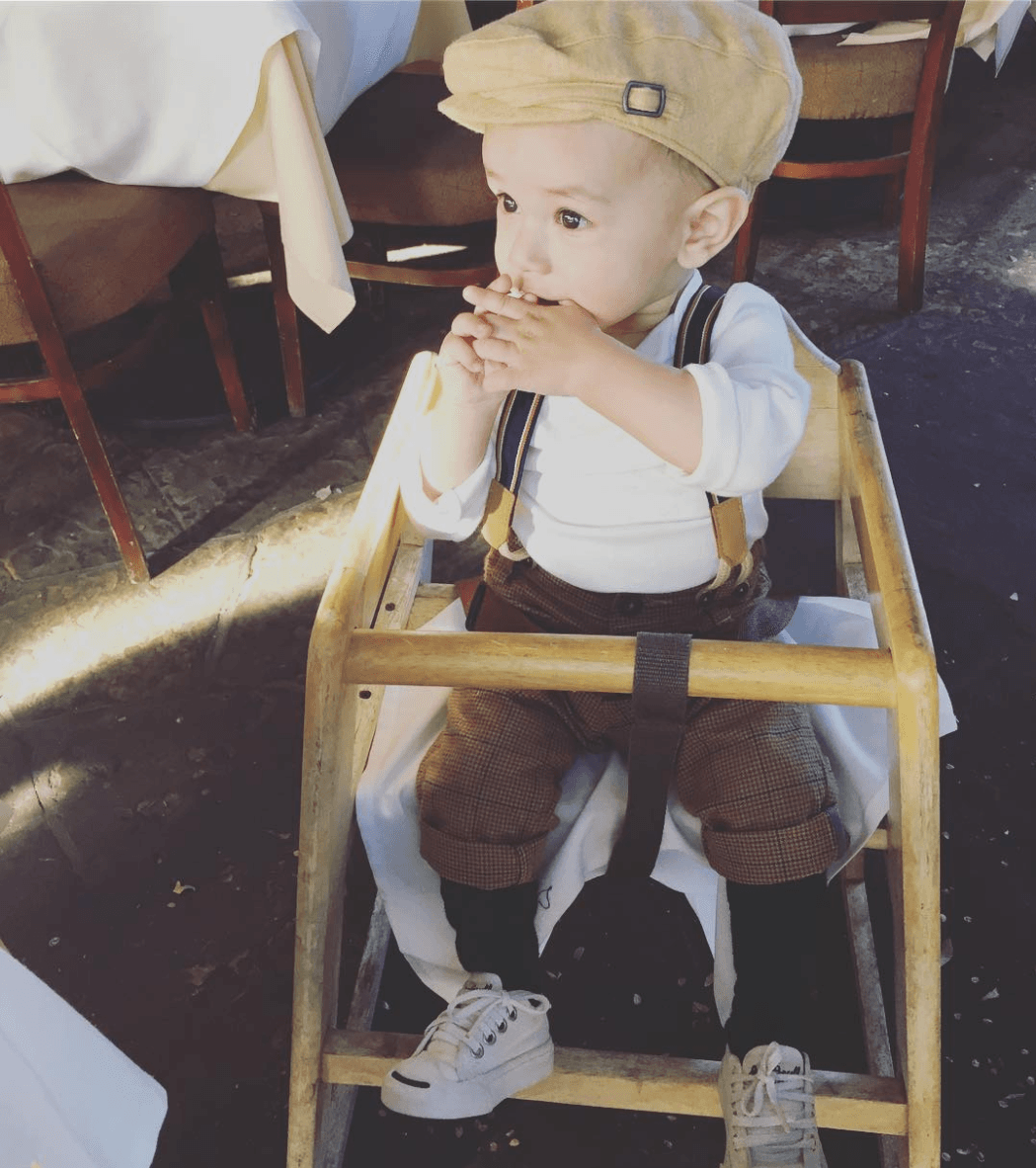 Desde el 17 de marzo de 2016, este chiquitín no deja de sorprendernos con su carisma y por lo feliz que hace a La Bronca.