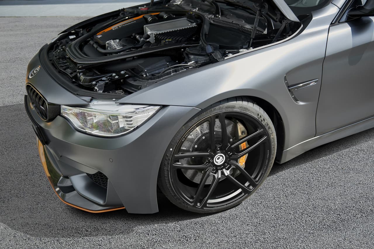 Este incremento en la potencia es resultado de modificaciones en los turbocompresores del motor biturbo de 3.0 litros que porta el BMW M4 GTS. G-Power señala que ha rediseñado la turbina, incluido un nuevo sistema de escape, además de cambios en el módulo Bi-Tronik 2.