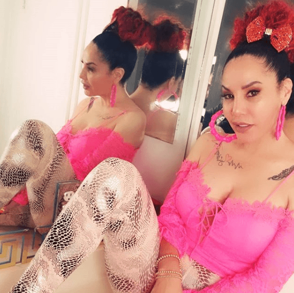 Ivy Queen cerró su mensaje con un postdata: "Aquí nos debemos al pueblo… vamos pa’ encima colombiano”, concluyó.