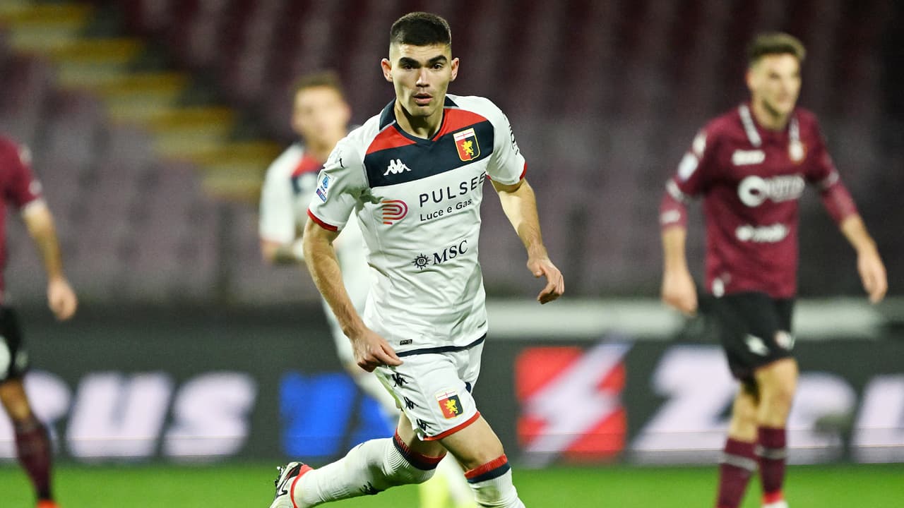 ¡Por varios años! Genoa inicia pláticas para renovar a Johan Vásquez