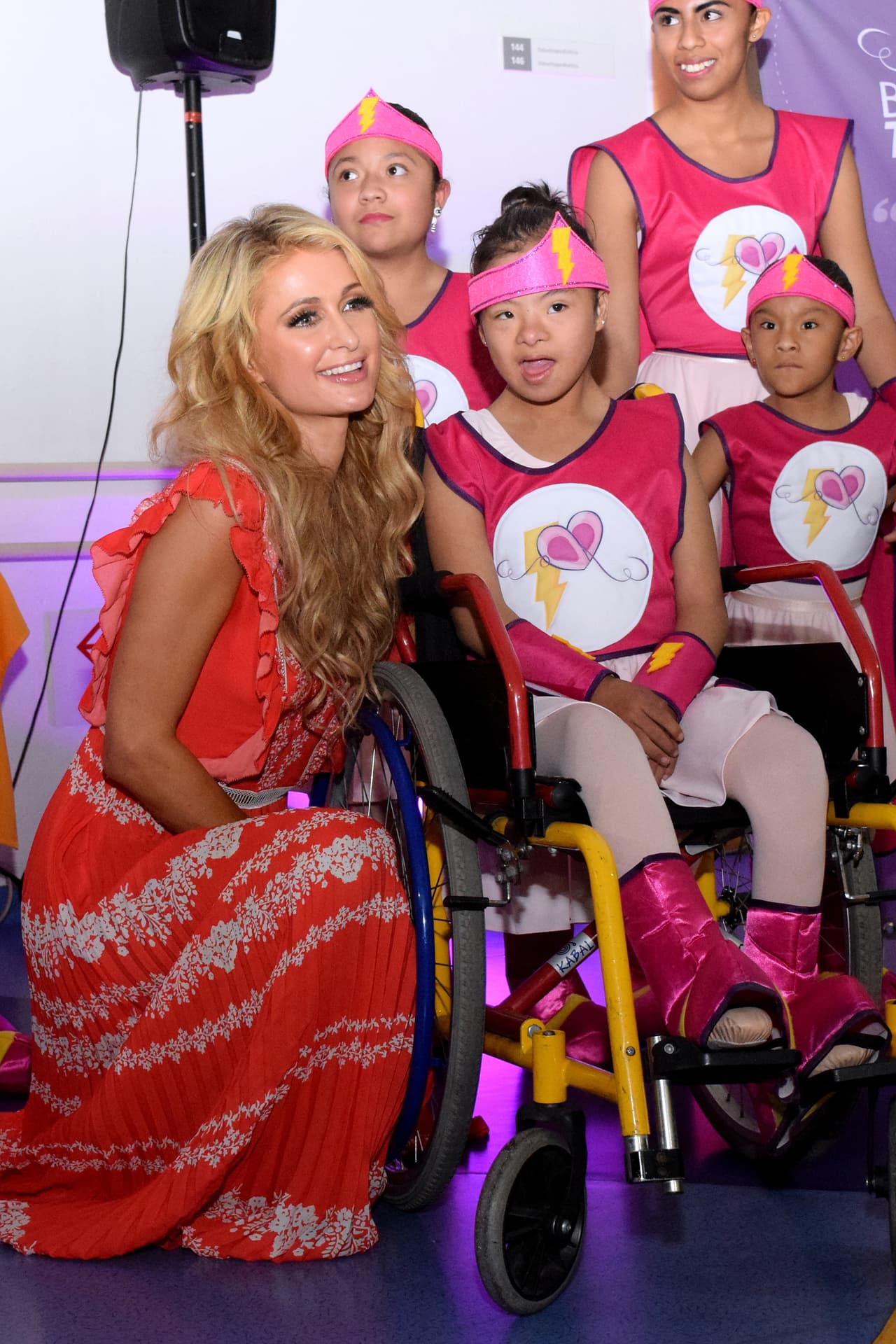 Hilton declaró estar honrada de visitar el CRIT.