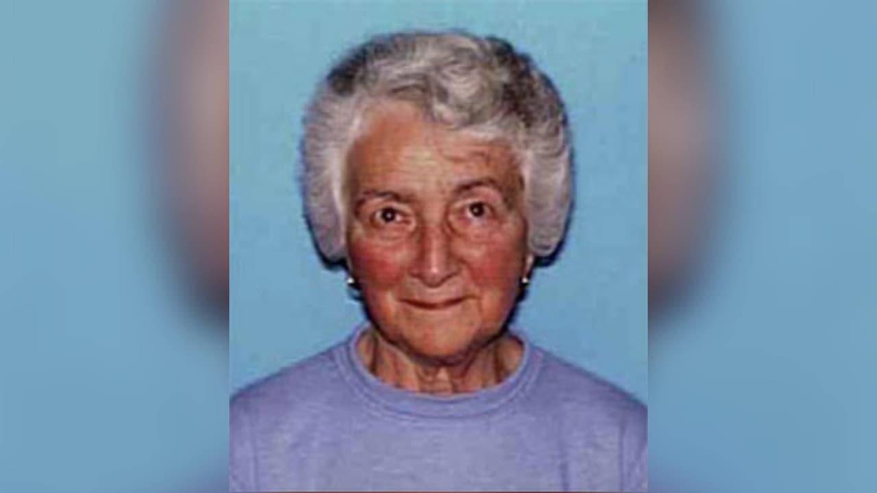 <h3 class="cms-H3-H3">Eleanor Nichols</h3>
<br>El
<b> 9 de marzo de 2008 </b>se reportó un incendio en Fair Oaks. Luego de que bomberos lograron extinguirlo encontraron el cuerpo de Eleanor Nichols, de 73 años, yaciendo en un pasillo. Al inspeccionar el cuerpo descubrieron que Nichols había 
<b>recibido un disparo</b> antes de que se iniciara el incendio. Hasta la fecha su crimen sigue siendo un caso sin resolver.
