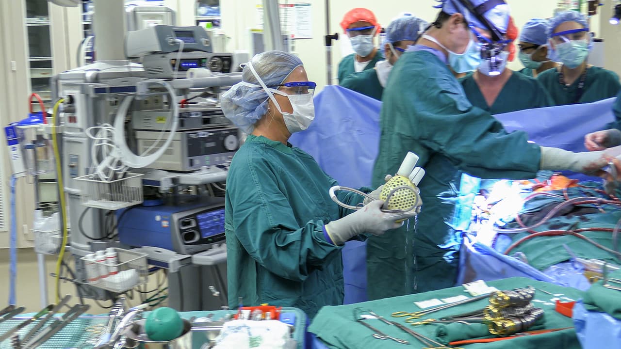 Matthew Moore, un padre de 39 años con insuficiencia cardíaca, se convirtió en el primer paciente en someterse a este procedimiento en Norteamérica.