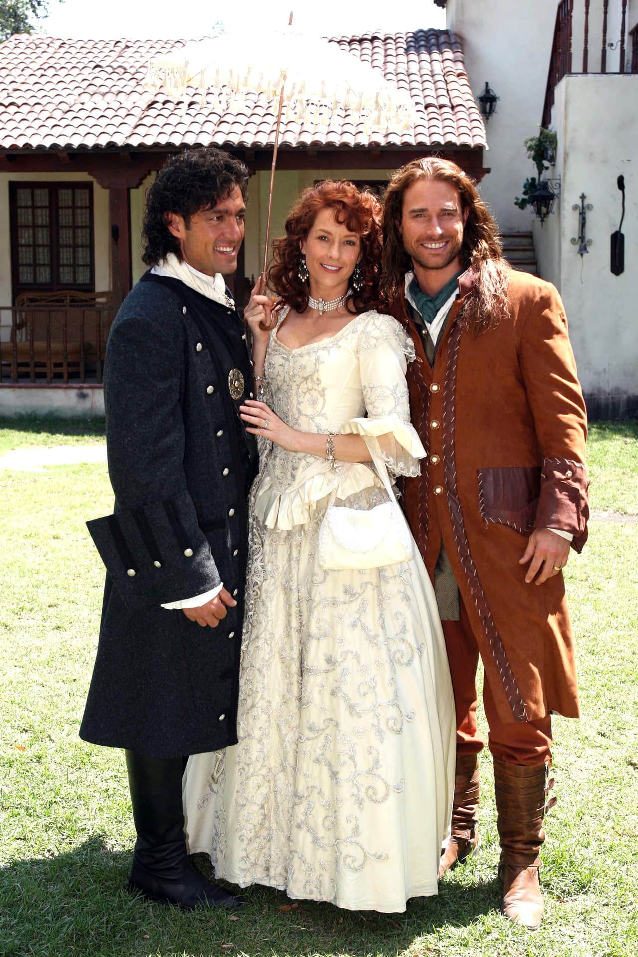 En el 2007, le llegó una magnífica oportunidad, hacer pareja con 
<b>Fernando Colunga</b> y con 
<b>Sebastián Rulli</b> en 'Pasión', una historia de piratas en el Caribe del Siglo XVIII.