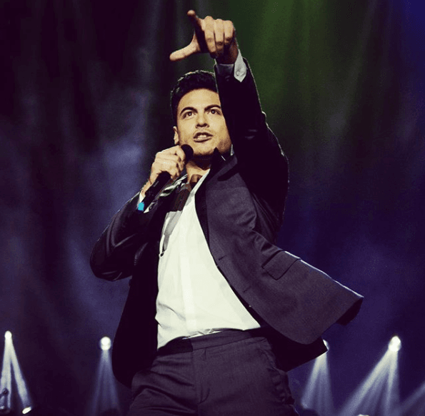 Debutó con su primer álbum homónimo que lo llevó a obtener Disco de Oro por sus altas ventas.