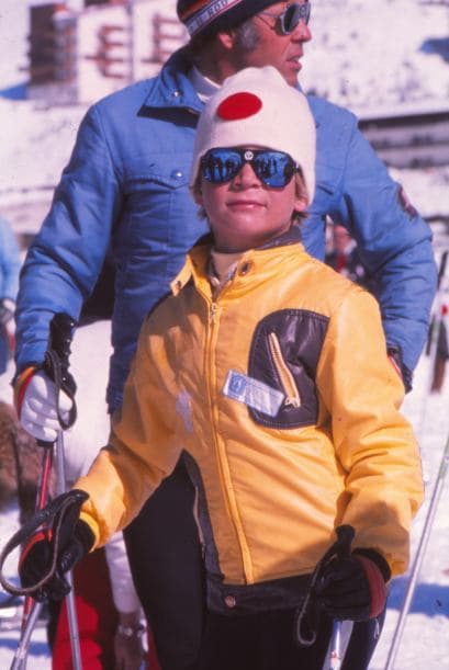 También le gustaba esquiar.