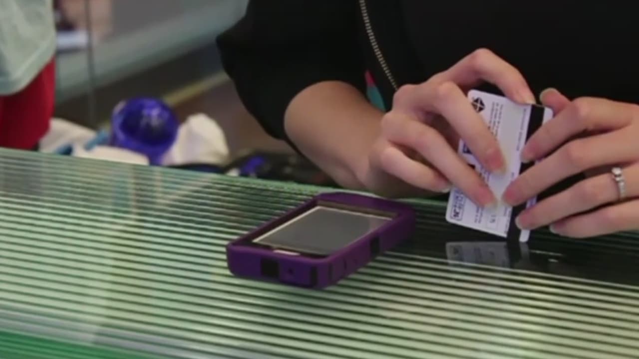 Propuesta de Trump limitaría interés de tarjetas al 10% y transformaría deudas a largo plazo