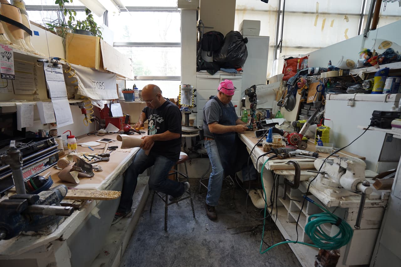 Los trabajadores dicen que son héroes anónimos, pero están satisfechos de poder ayudar.