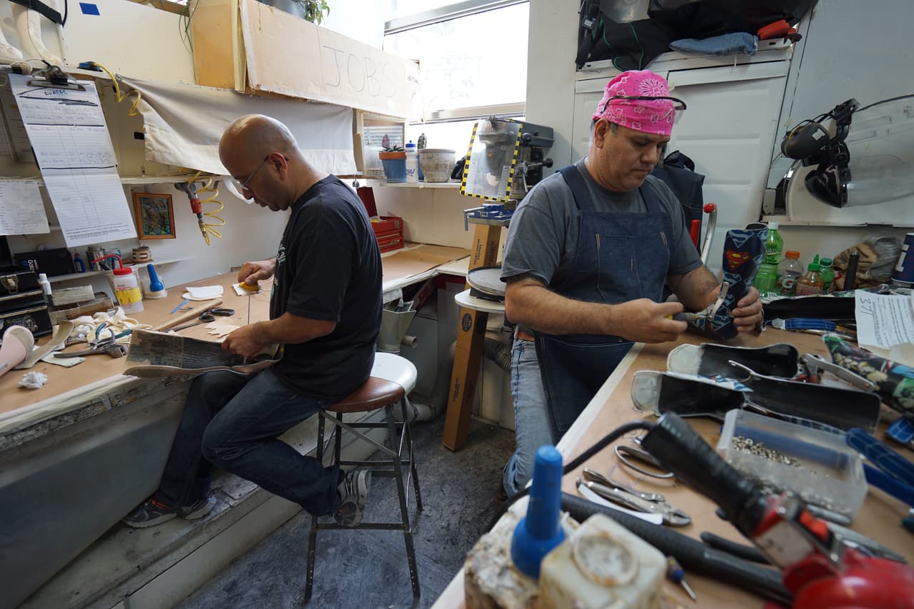 Jorge Fierro y Jorge Tejada esperan no ser desplazados por la tecnología.