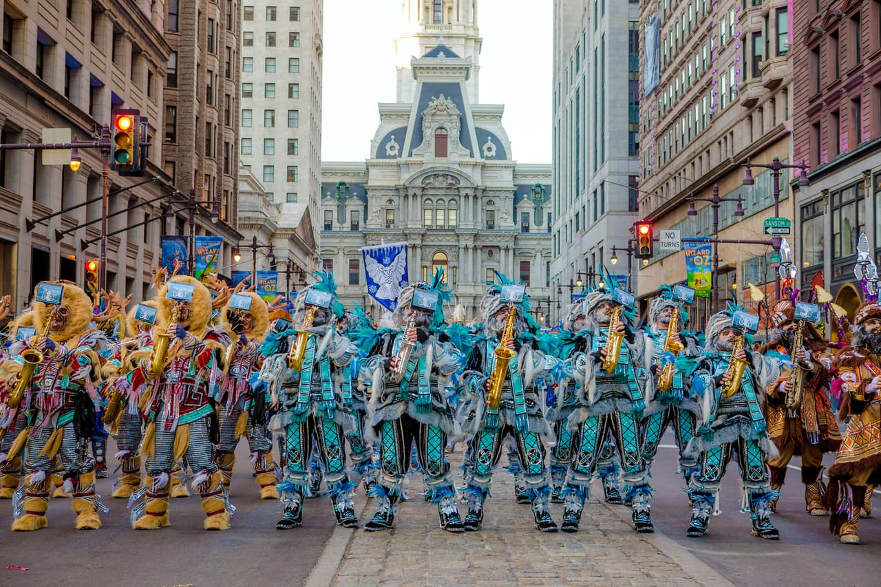 Mummers 2023: lo que necesitas saber sobre el desfile más antiguo de Estados Unidos 