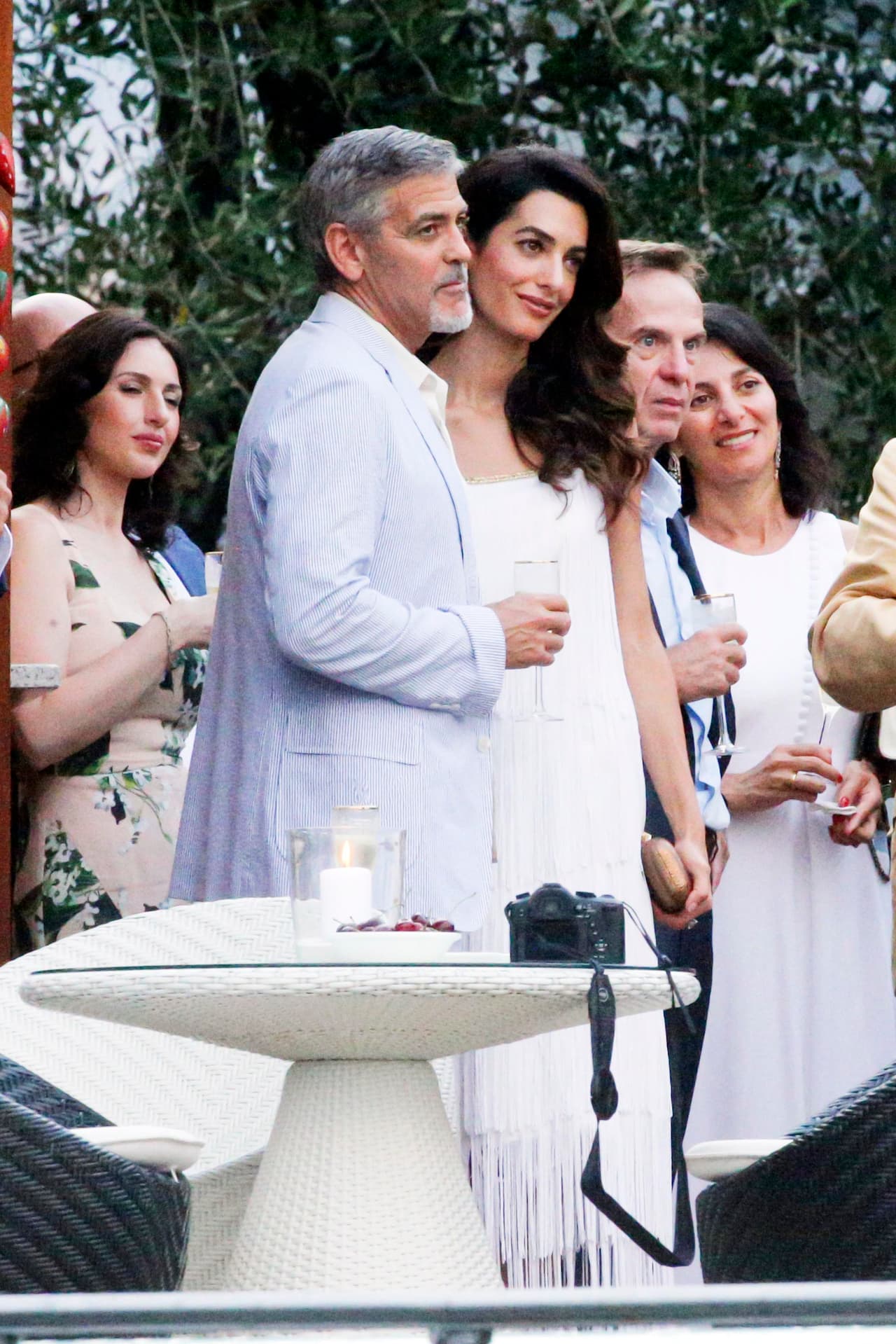 Se rodearon de amigos y empresarios para una gala benéfica que hace el actor cada año.