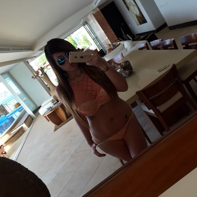 Además del color de su melena, Ale ha hecho otros cambios en su look.