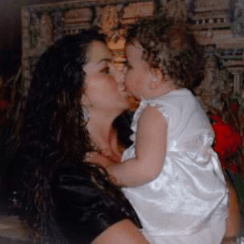 <b>Lucero</b>
<br>En los últimos años, Lucerito ha demostrado que heredó el talento de Mijares y Lucero para la música, pues con su voz y carisma ha conquistado a sus cientos de seguidores.