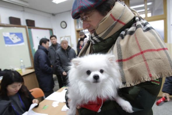 El día electoral, en el que no funcionó la Bolsa, ocurrió sin incidentes en una jornada soleada pero gélida en la que las temperaturas se mantuvieron bajo cero en casi todo el país.