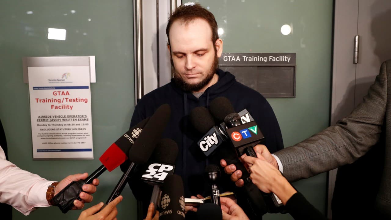 Una hija asesinada, una violación y 5 años de rehenes: lo que se sabe de la pareja secuestrada por talibanes