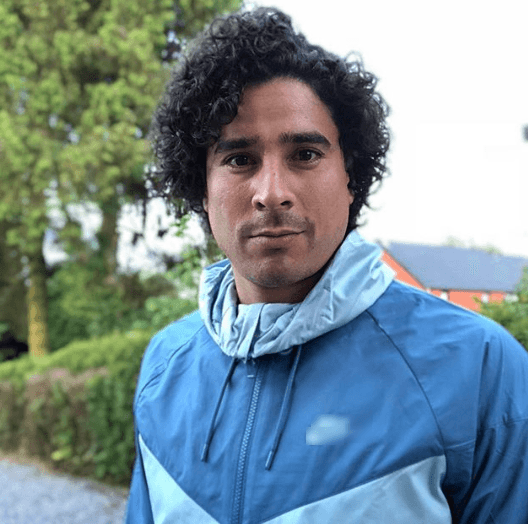 Francisco Guillermo Ochoa Magaña, guardameta.