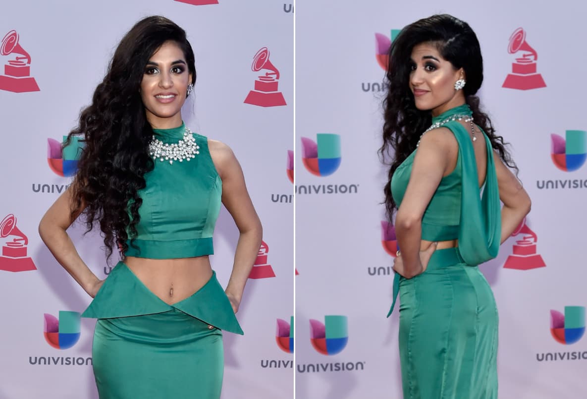 Julieta Rada se fue por un maxi collar que destacó en el mar de color de su 'outfit'.