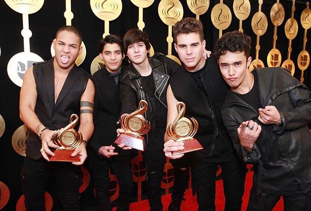 Los talentosos integrantes de CNCO ganaron en la categoria de Canción pop / rock del Año.
