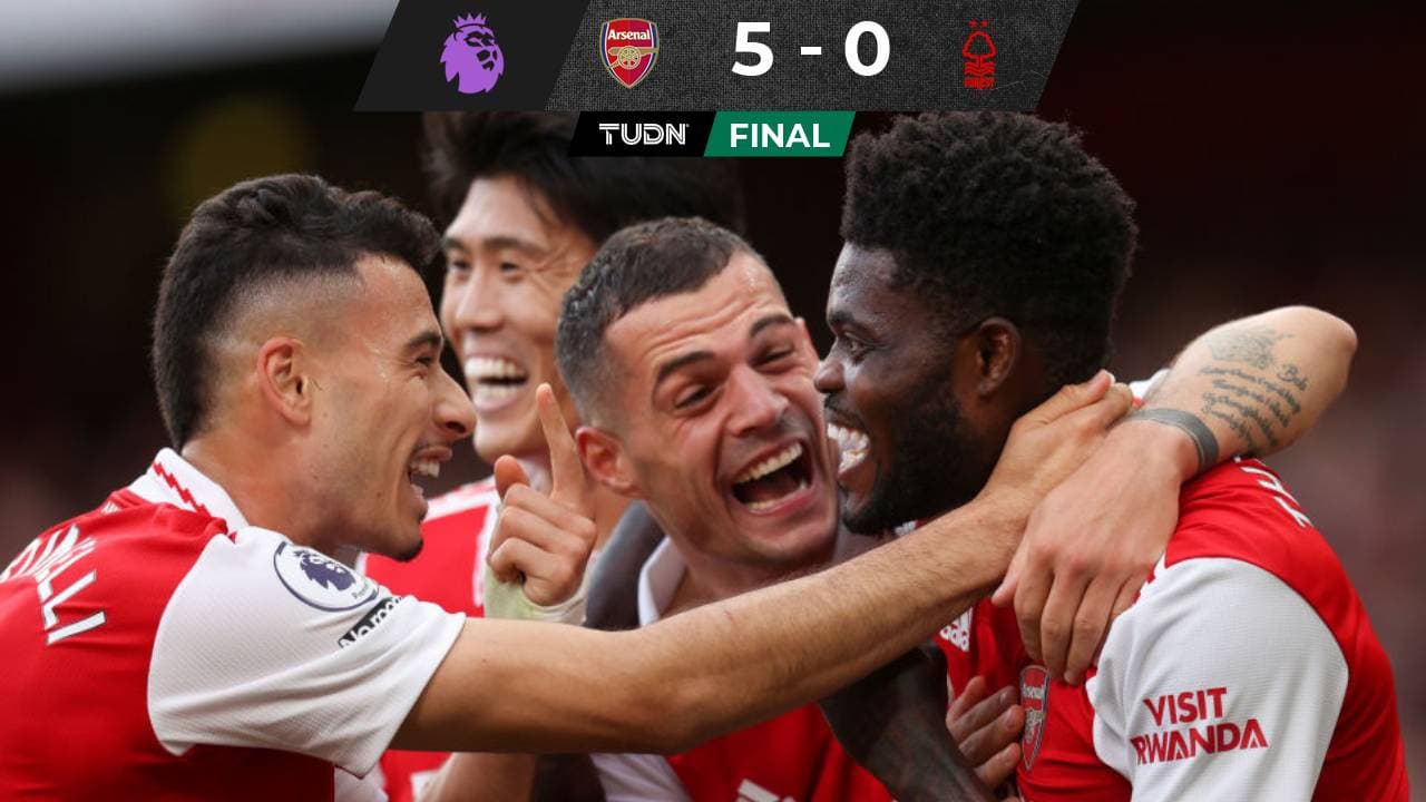 Arsenal goleó al Nottingham y sigue como líder de la Premier League