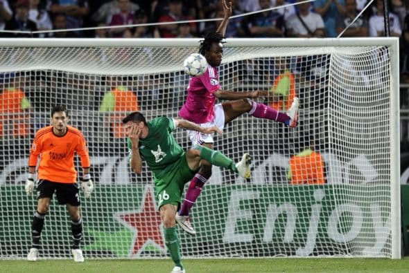 Otros 125 millones de euros ($180 millones) fueron distribuidos entre las asociaciones nacionales y los clubes que participaron en las fases preliminares.