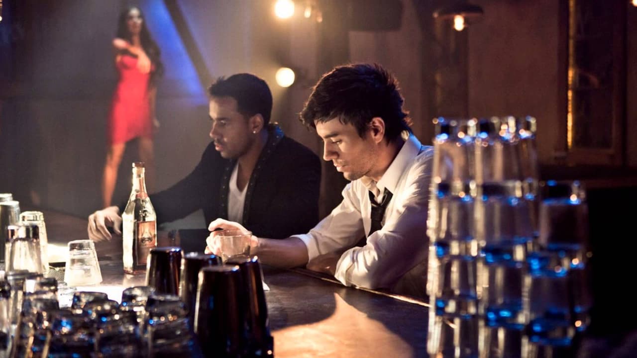 Junto a Romeo Santos interpretó el tema 'Loco'.