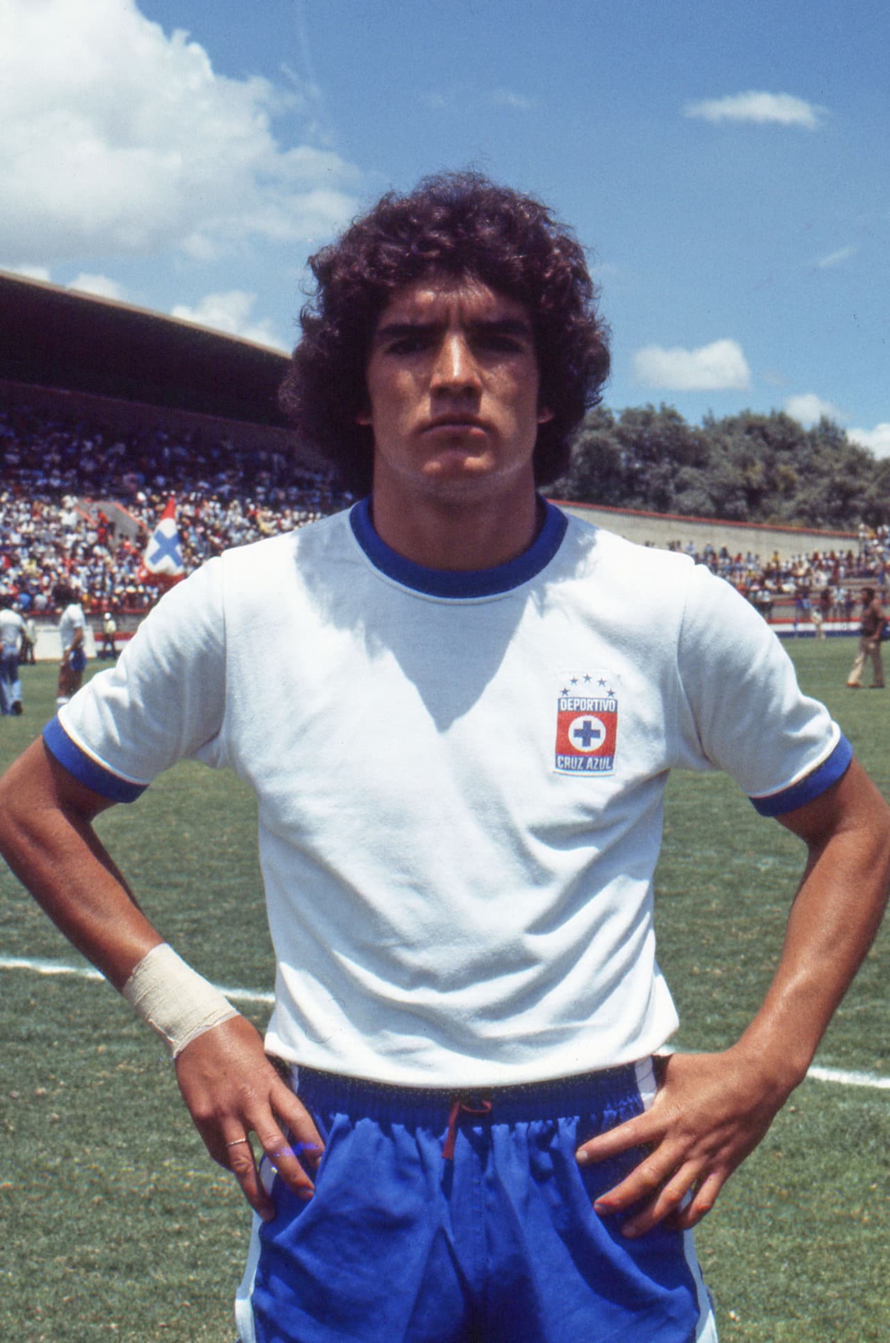 Adrián Camacho
<br>
<br>En su periodo en Cruz Azul Adrián Camacho le anotó 2 goles al América.