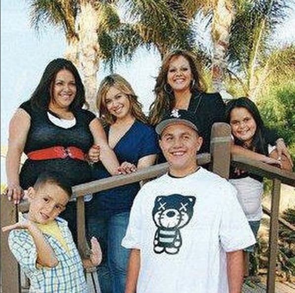 Jenni Rivera fue una mujer exitosa y pudo darles a sus hijos todo lo que necesitaban pero, para que valoraran lo que tenían, los puso a trabajar desde que eran muy jóvenes.