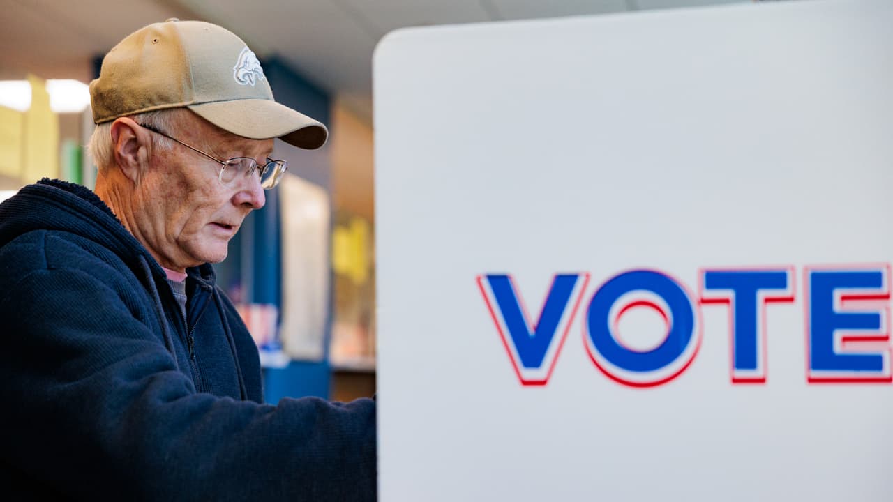 A pocas horas de las elecciones, hispanos siguen indecisos en Pensilvania