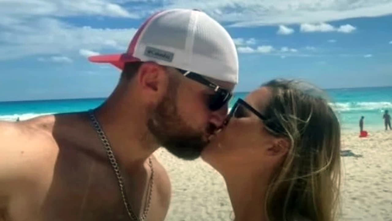 Dustan Jackson en febrero visitó Cancún junto a su esposa para celebrar el Día de los Enamorados.