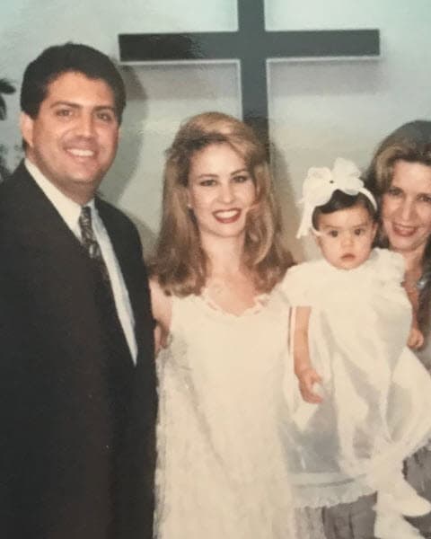 Estuvieron casados por 7 años (1991-1998). Para Myrka su muerte fue un duro golpe, pues lo recuerda con gran amor: "Era un caballero como los de antes; se encargaba de llenar el tanque de gasolina del carro y de llevarlo a lavar también (...) En nuestra relación, definitivamente él era el más sentimental; lloró cuando me vio caminando rumbo al altar, cuando se enteró de que estaba embarazada y por supuesto, cuando nuestra princesa Alexa nació", recordó en su cuenta de Instagram.