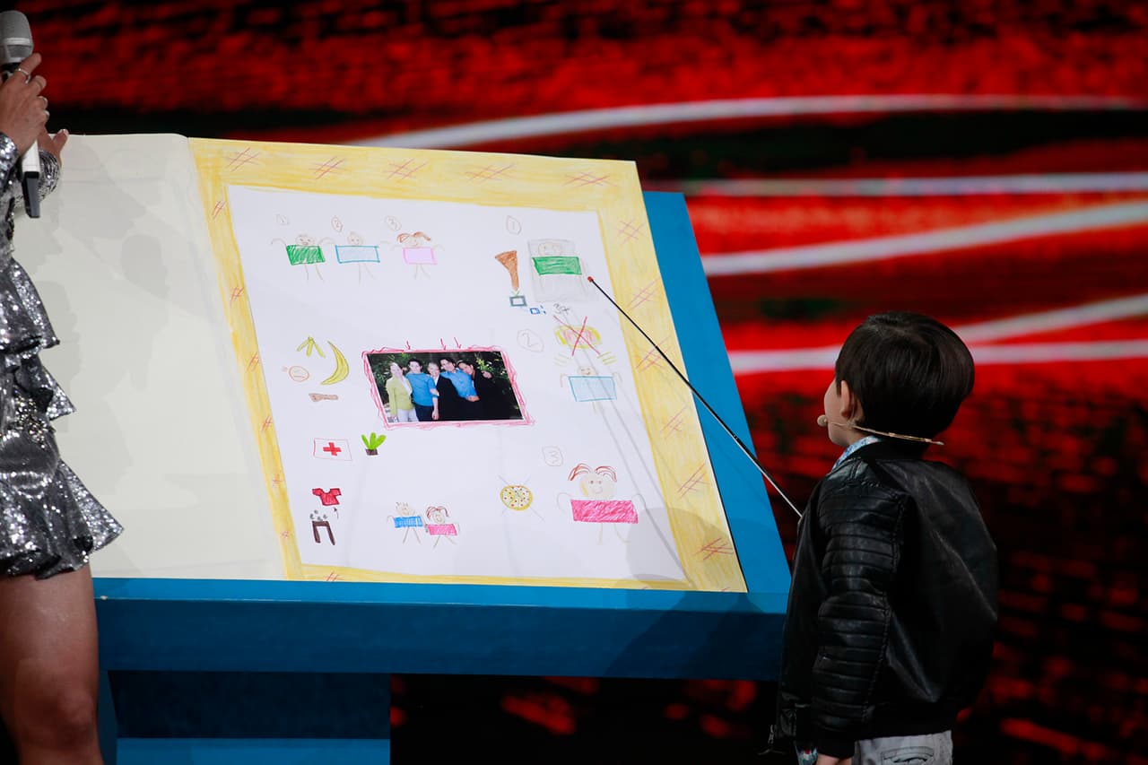 A la hora de hablar de su familia, el niño más inteligente del reality show infantil confesó que le gustaría formar una y poder mantenerla. Fue entonces que lo dijo: "Quiero casarme con Verónica Castro".