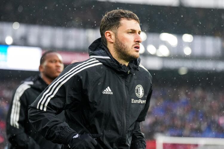 Nottingham Forest envía nueva y mejorada oferta por Santi Giménez