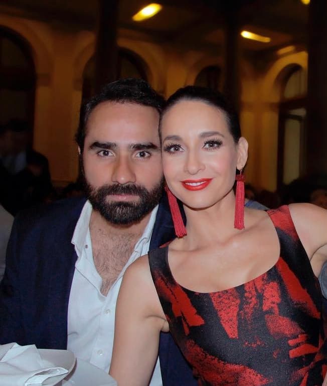 Susana y su pareja, quien es 12 años menor que ella, deseaban casarse hace cinco años, pero pasar de un proyecto a otro lo impidió. En 2018, Marcos dijo que ante las circunstancias preferían "gozar el aquí y ahora".