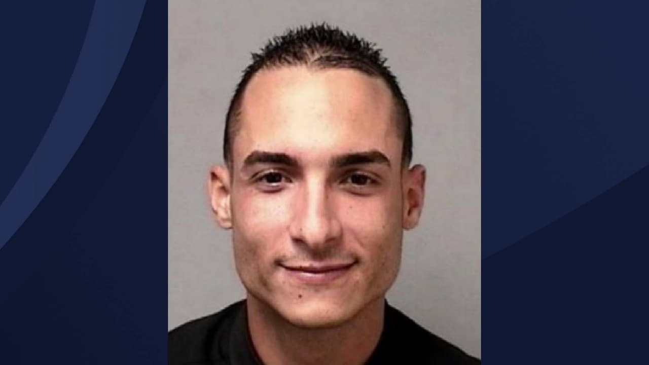 <b>Jean Pierre Santiago Ríos</b> es buscado por Asesinato y Ley de Armas con una fianza de $2.5 millones.