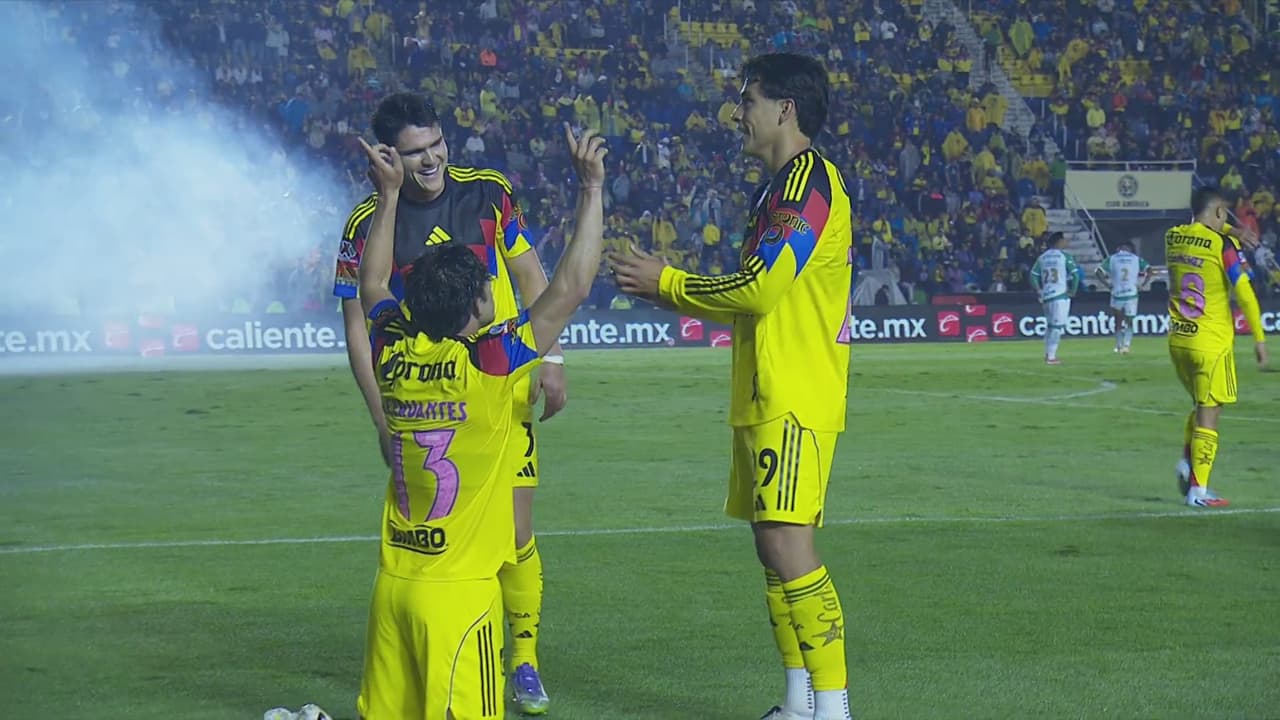 ¡Golazo! Cervantes la puso lejos de Acevedo para el tercero del América