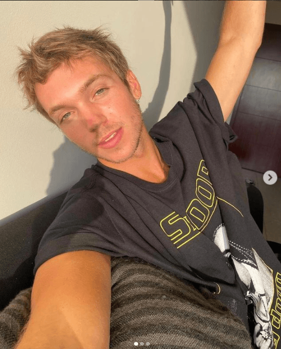 Franco Masini es un actor argentino de 26 años que ganó popularidad interpretando a Pedro Correa en la telenovela 'Esperanza mía' junto a Lali Espósito.