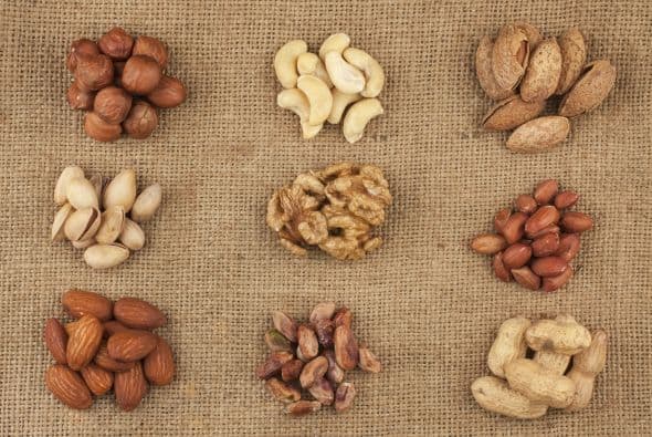 Pero no caigas en la tentación de comprar productos envasados. Un puñado aporta carbohidratos de absorción lenta, proteína vegetal y fibras, por sólo 60 calorías.