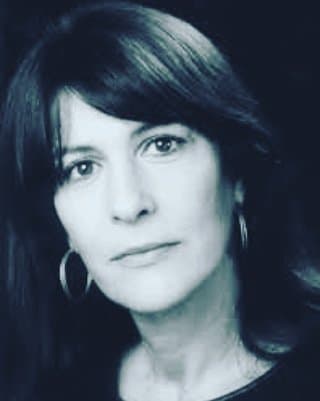 En entrevista para el diario Clarín, su representante Alejandro Vannelli reveló que se mantuvo en comunicación con la actriz días antes de su fallecimiento: "El último mensaje que le mandé fue para Navidad, que me respondió con amor y que se despedía para siempre. A su enfermedad la tomó como parte de la vida. Sin rencores. Una sabia."