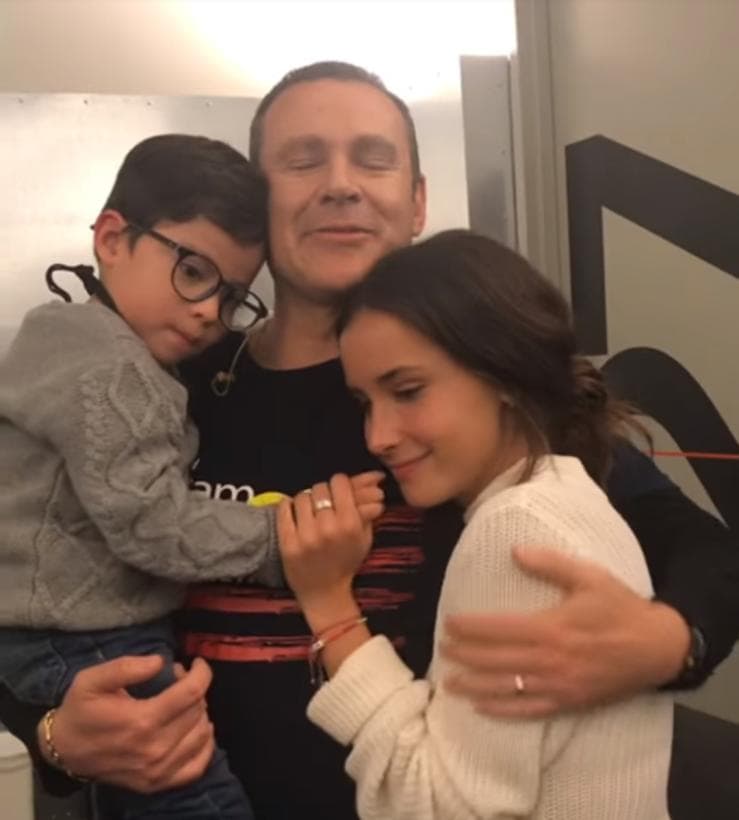 Alan le ha dado grandes lecciones de vida a su hija, por lo que en cada oportunidad lo apoya en labores altruistas, como en el 2019 que lo acompañó en las grabaciones de Teletón USA.