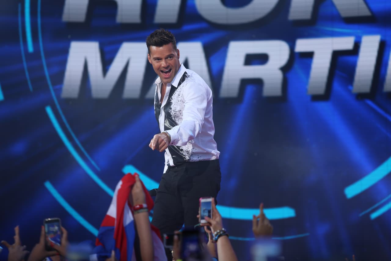 Laura, Ricky y Alejandro son unos jueces divinos. Let's check out their looks.