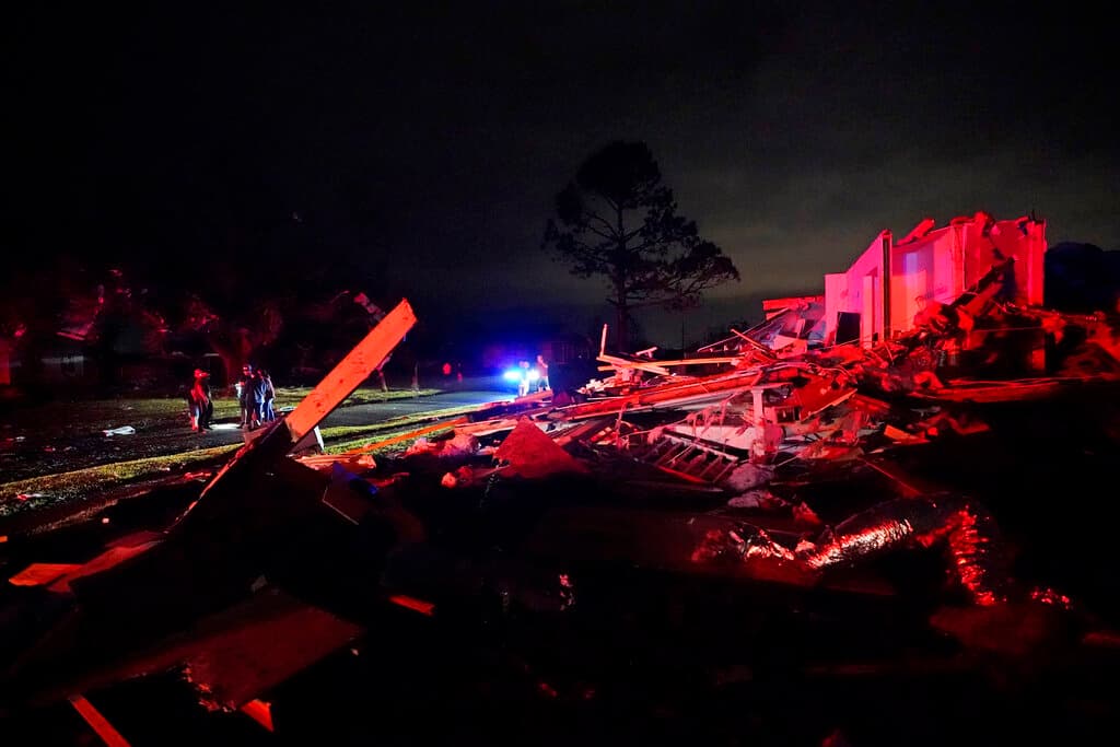 El jefe de policía del distrito de St. Bernard, Jimmy Pohlmann, dijo en conferencia de prensa que se confirmó la muerte de una persona y que varias otras resultaron heridas en ese suburbio.